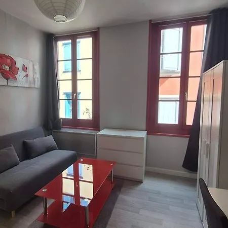 Vieille Apartment